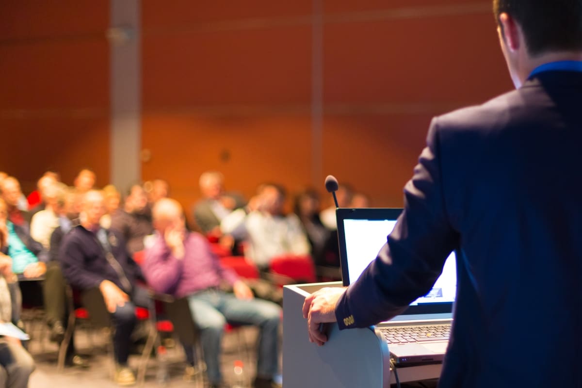 การพัฒนาทักษะ การนำเสนอวิธีนี้ไม่เคยมีใครบอกคุณ 10 ครบจบ? 5 %E0%B8%81%E0%B8%B2%E0%B8%A3%E0%B8%9E%E0%B8%B1%E0%B8%92%E0%B8%99%E0%B8%B2%E0%B8%97%E0%B8%B1%E0%B8%81%E0%B8%A9%E0%B8%B0%E0%B8%81%E0%B8%B2%E0%B8%A3%E0%B8%99%E0%B8%B3%E0%B9%80%E0%B8%AA%E0%B8%99%E0%B8%AD 01