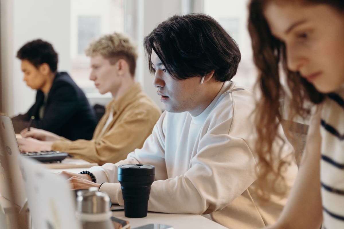 การสร้างบรรยากาศการ ทำงานเป็นทีมที่ดีรู้แล้วอย่างฮา 8 บรรยากาศ? 5 การสร้างบรรยากาศการทำงาน 03