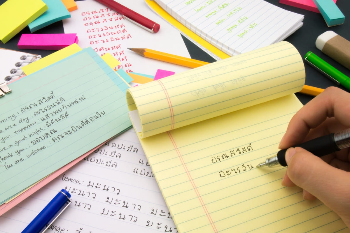 กลวิธีการใช้ภาษา (Language strategies) กลการภาษาการภาษาสำคัญ 6 การสร้างสรรค์เนื้อหาโดยใช้ภาษานิยม 01