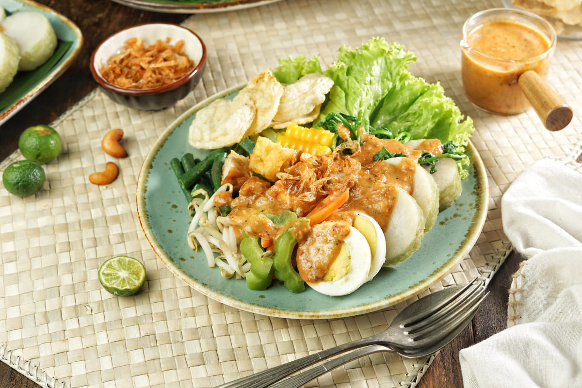 อาหารประจําอาเซียน ขึ้นชื่อ ที่นิยม ไม่แปลกที่ไม่รู้ 10 วิธี!? 8 กาโด กาโด