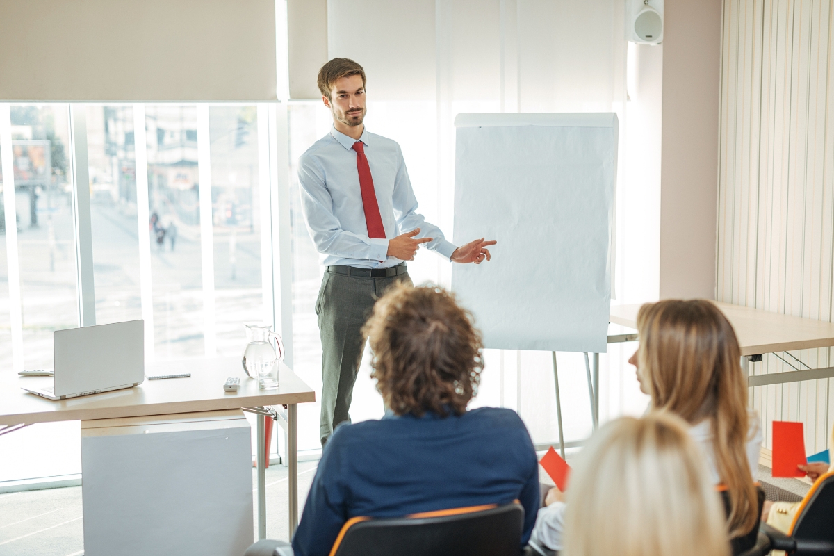 วิธีการพัฒนา ทักษะนำเข้าสู่ตลาดแรงงานในอนาคตโคตรเจ๋ง 7 วิธี? 3 %E0%B8%95%E0%B8%A5%E0%B8%B2%E0%B8%94%E0%B9%81%E0%B8%A3%E0%B8%87%E0%B8%87%E0%B8%B2%E0%B8%99 %E0%B9%83%E0%B8%99%E0%B8%AD%E0%B8%99%E0%B8%B2%E0%B8%84%E0%B8%95 02